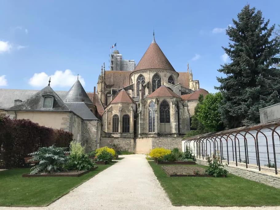Super Appartement T3 Proche Gare Sens Luaran gambar